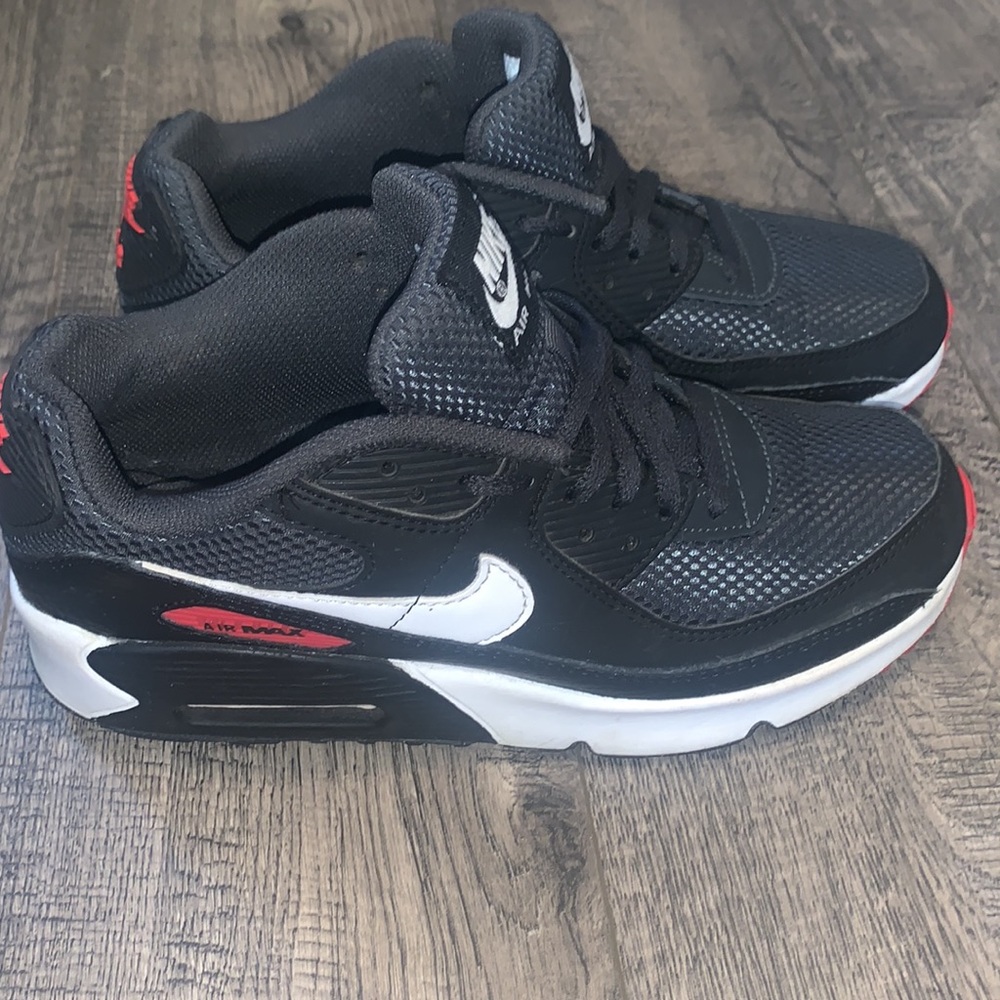 Boys Black with red Nike Air Max